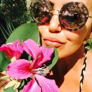 Miu Miu sunglasses Great Condition No scratches Miu Miu | Accessories | Miu Miu Sunglasses Great Condition  main image 3